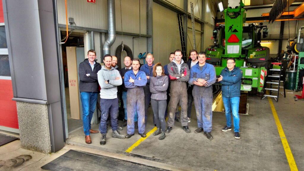 AW groep in garage.